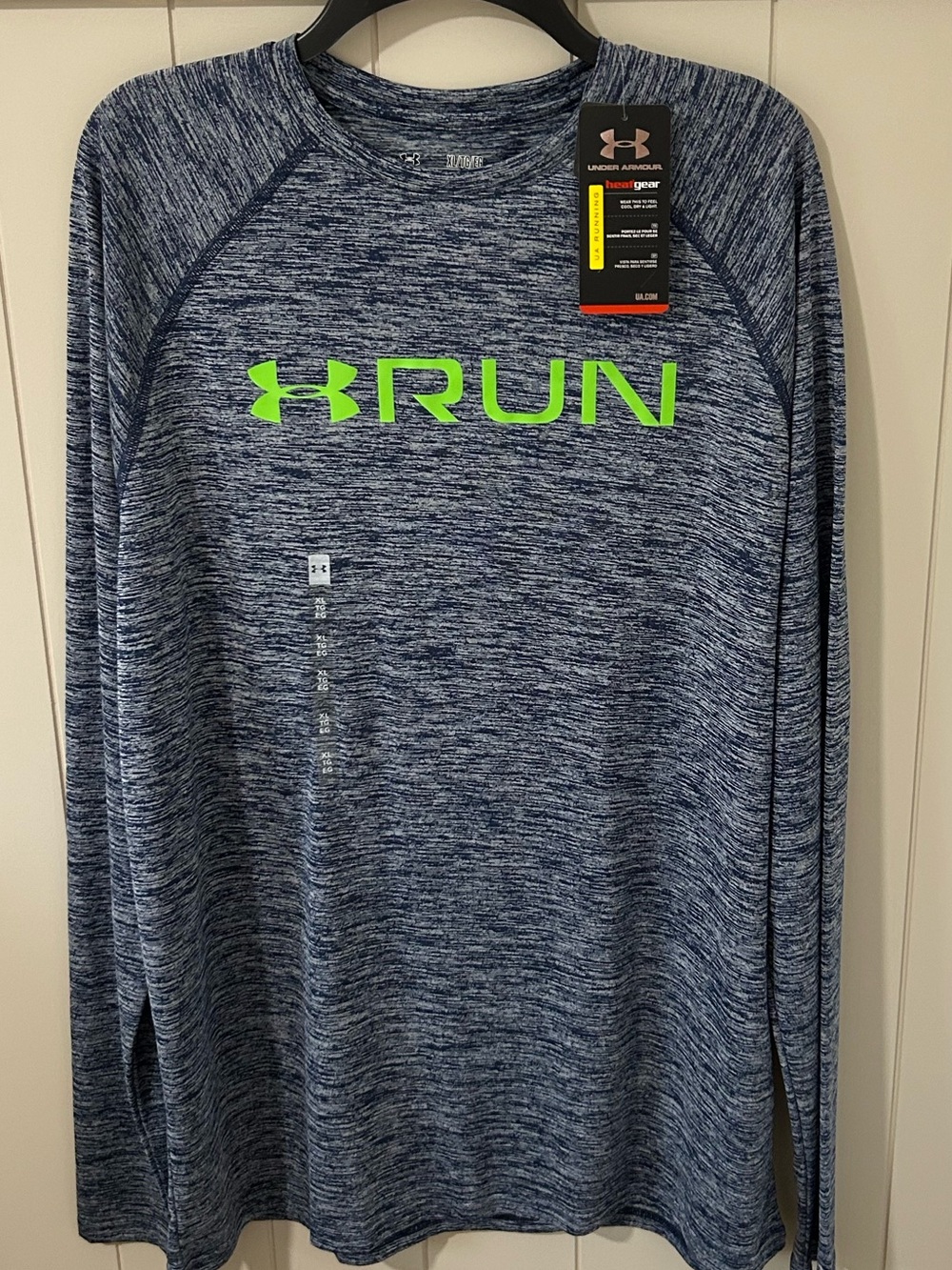 🆕{Under Armour} Men’s Long Sleeve Shirt